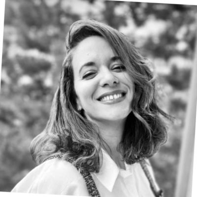 Lianet headshot